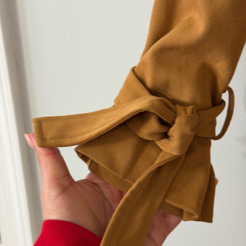 LC Lauren Conrad Camel Belted Trench Dress Pleated Tie Sleeve Pockets Size L - Picture 5 of 8